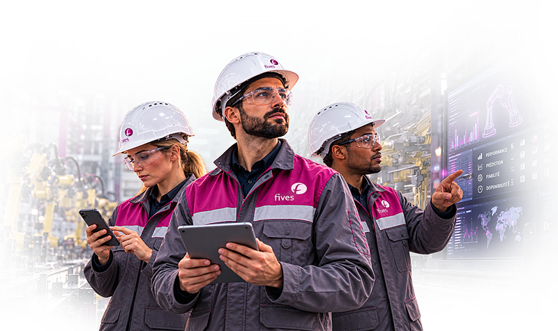 Techniciens de maintenance Fives sur un site industriel.