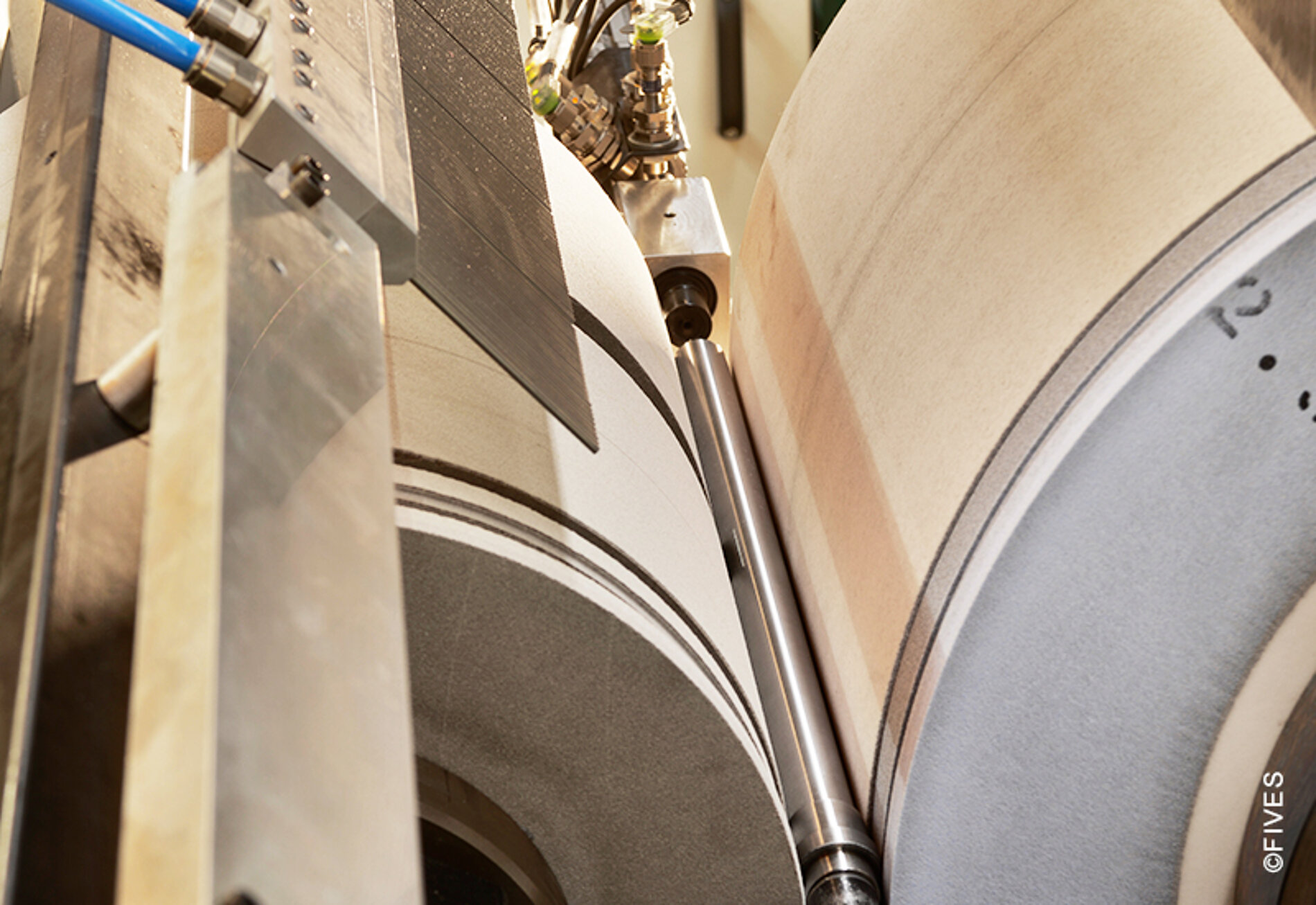 Cincinnati R125 Centerless grinding