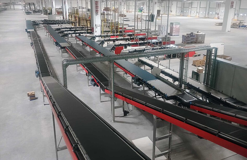 Fives' depalletizing system at Coop Consorzio Nord Ovest